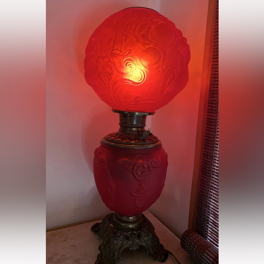 Victorian GWTW Red Large Satin Glass Oil Kerosene Lamp